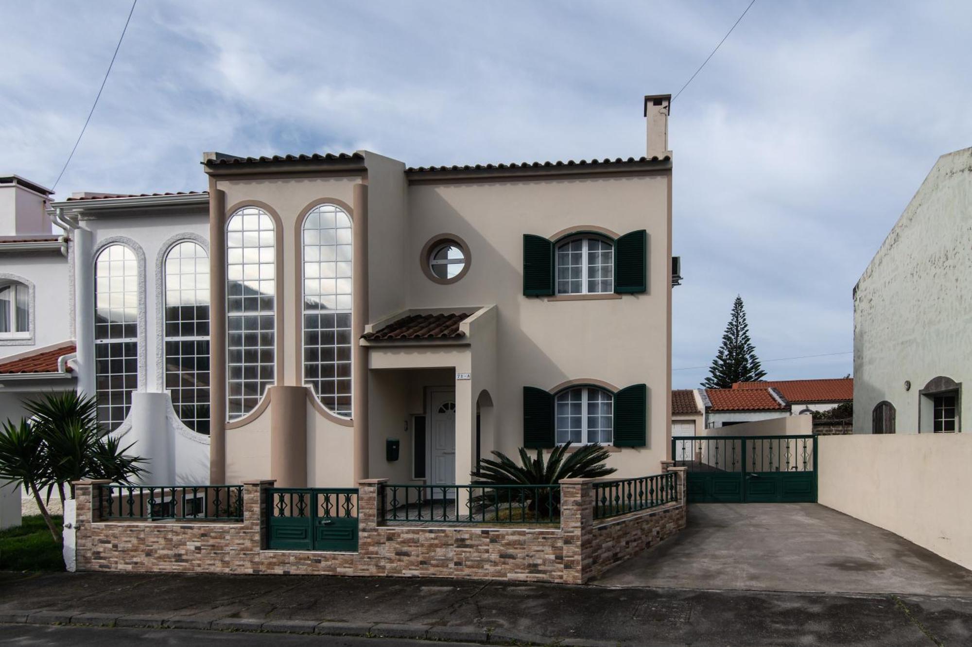 הוילה מוסטיירוס Peaceful Retreat מראה חיצוני תמונה